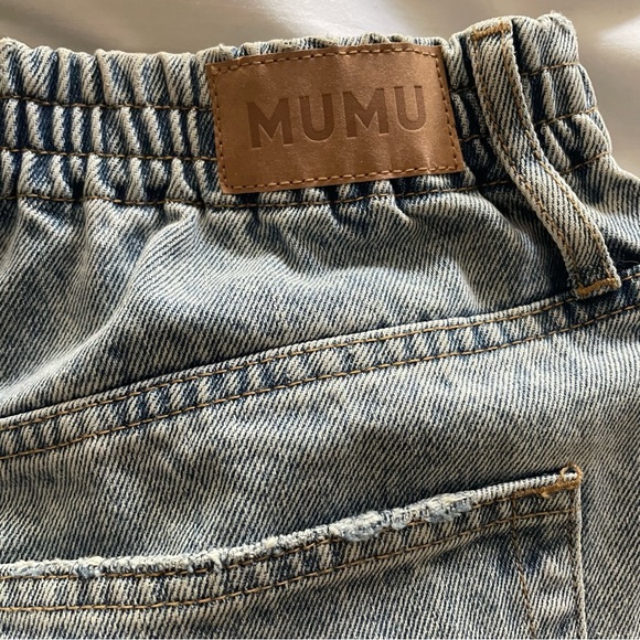 Show Me Your Mumu Tucson Shorts in Cloud Burst. Size 31 - Picture 8 of 11